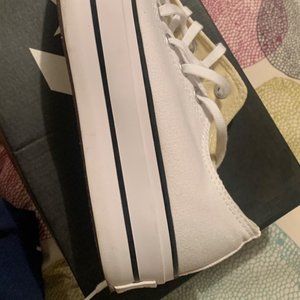 Size 8 - Converse Chuck Taylor All Star White Black